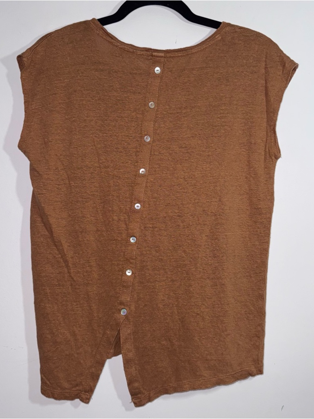 Tahari 100% Linen Cap Sleeve Top Brown Button Back Tee Size M